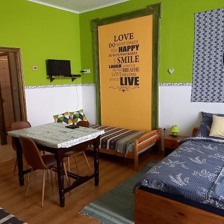 Gabor Vendeghaz Apartment Eger Luaran gambar