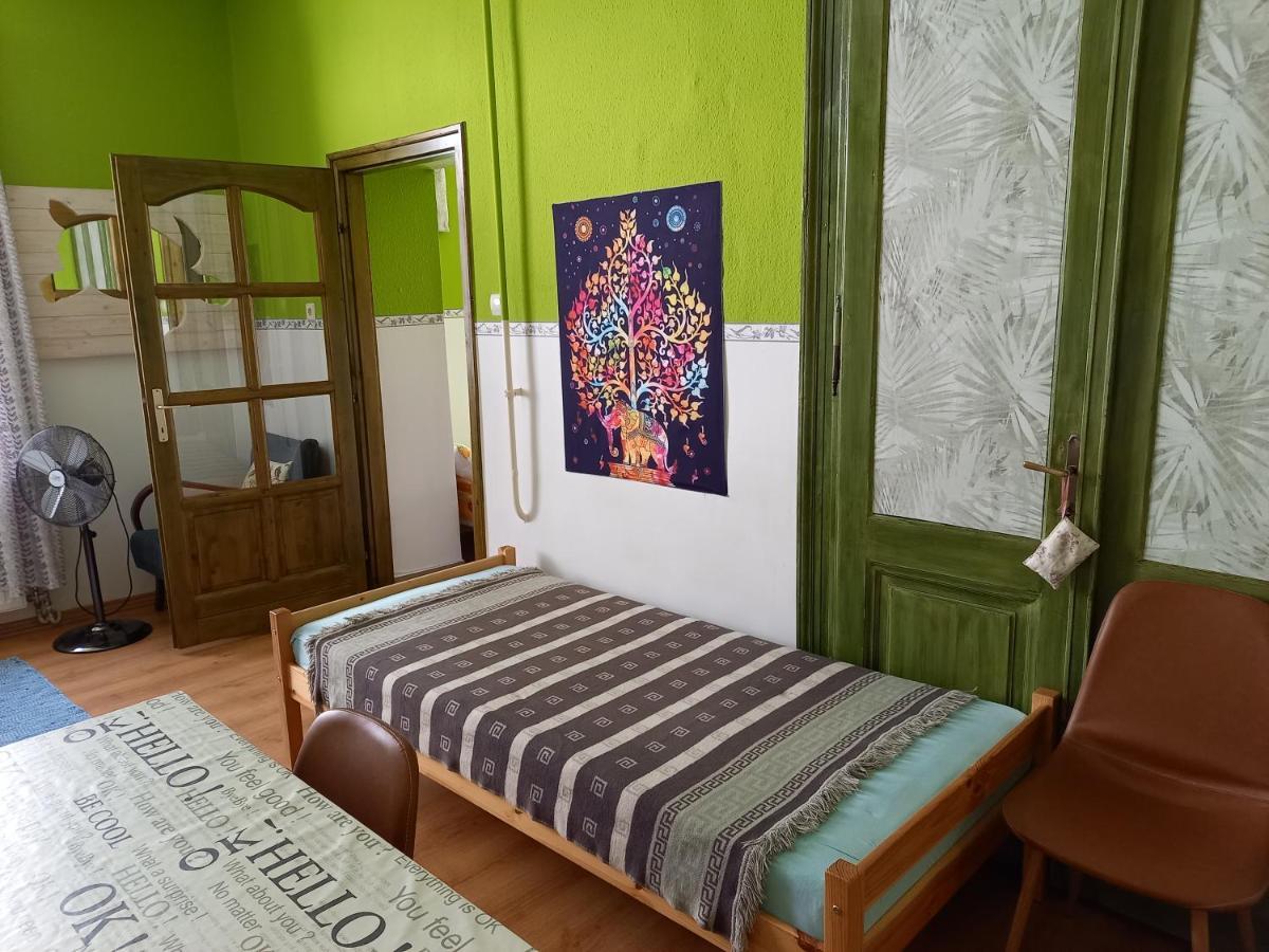 Gabor Vendeghaz Apartment Eger Luaran gambar